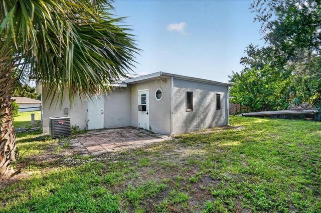 2712 36TH AVENUE TER E, Bradenton, FL 34208