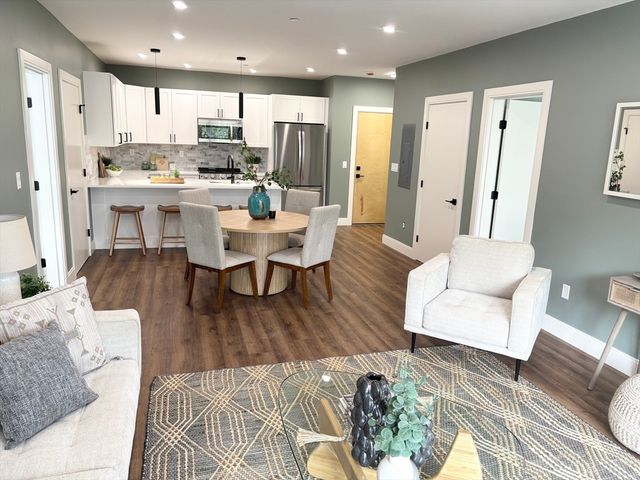 1391 Main Street 304, Walpole, MA 02081