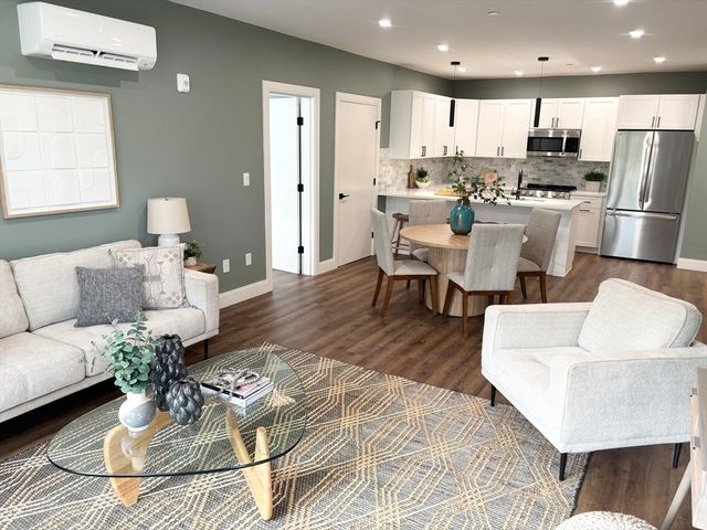 1391 Main Street 304, Walpole, MA 02081