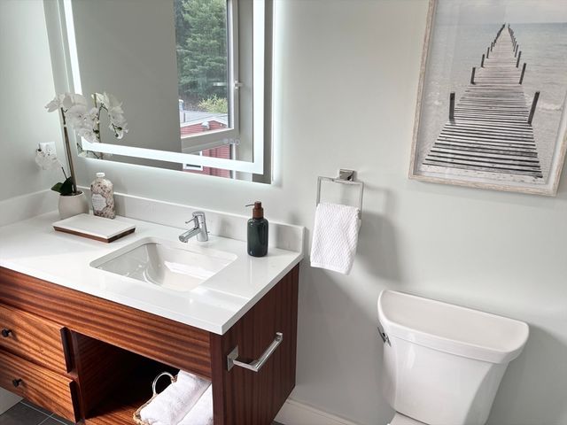 1391 Main Street 304, Walpole, MA 02081
