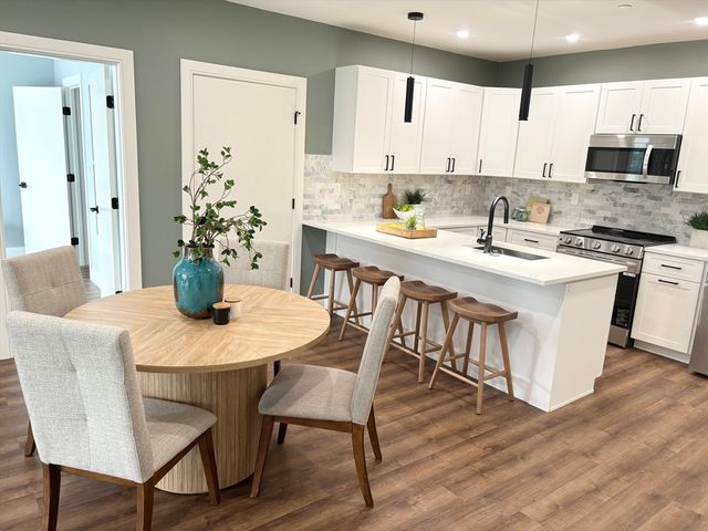 1391 Main Street 304, Walpole, MA 02081