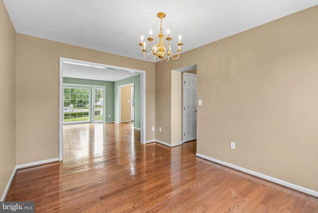 12 HUNTINGDON CT, Upper Chichester, PA 19061