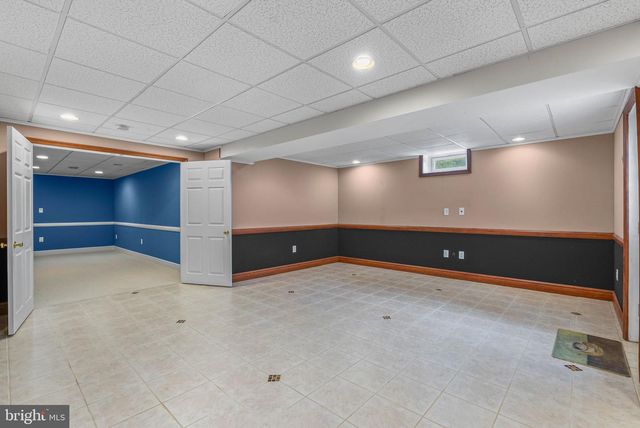 12 HUNTINGDON CT, Upper Chichester, PA 19061
