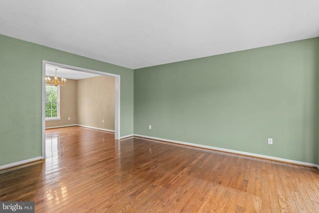 12 HUNTINGDON CT, Upper Chichester, PA 19061