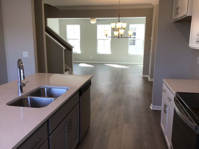 2400 Arden Village Dr Unit B, Columbia, TN 38401