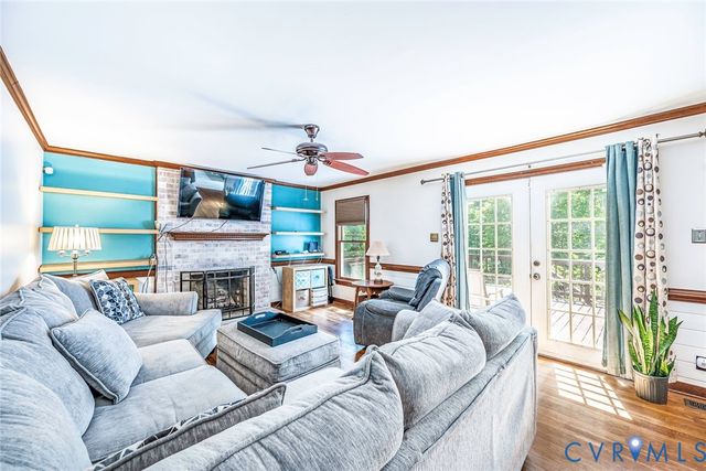 2803 Jolly Ln, Chester, VA 23831