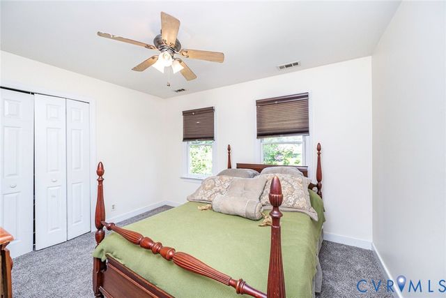 2803 Jolly Ln, Chester, VA 23831