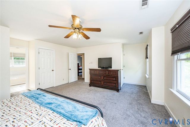 2803 Jolly Ln, Chester, VA 23831