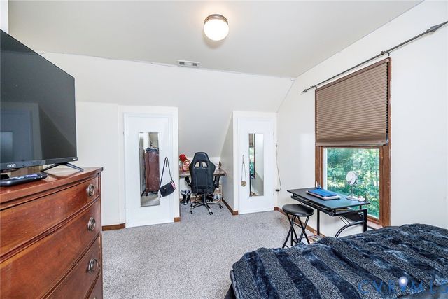 2803 Jolly Ln, Chester, VA 23831
