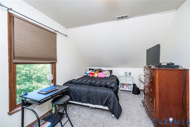 2803 Jolly Ln, Chester, VA 23831