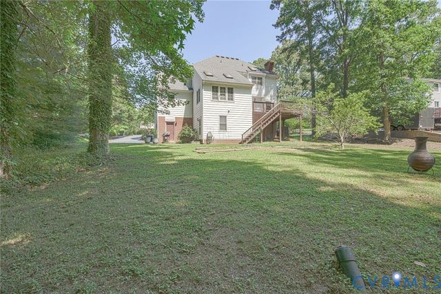 2803 Jolly Ln, Chester, VA 23831