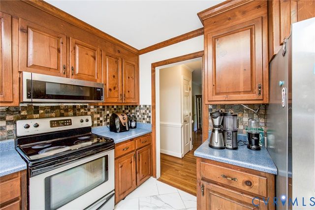 2803 Jolly Ln, Chester, VA 23831