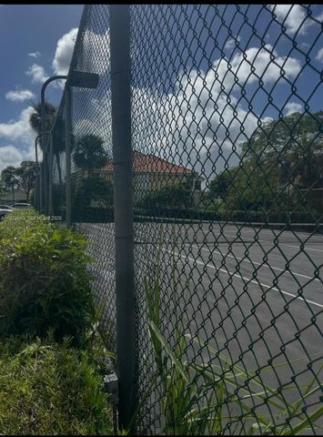 5721 Riverside Dr 205B5, Coral Springs, FL 33067