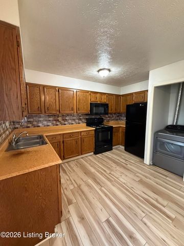 4805 E Indian Trail, Louisville, KY 40218