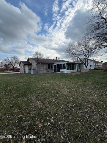 4805 E Indian Trail, Louisville, KY 40218