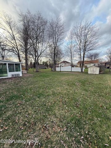 4805 E Indian Trail, Louisville, KY 40218