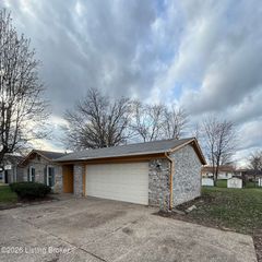 4805 E Indian Trail, Louisville, KY 40218