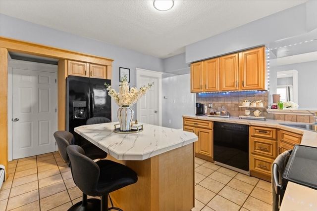 98-100 South St, New Bedford, MA 02740