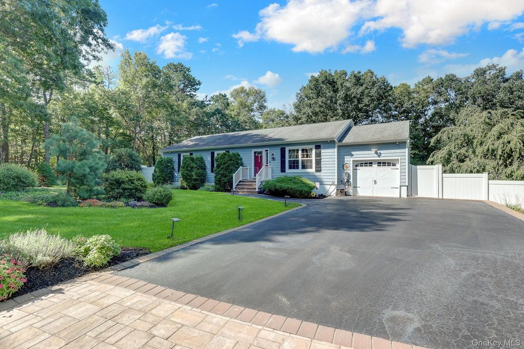 268 Chestnut Street, Port Jefferson Station, NY 11776 — photo 2