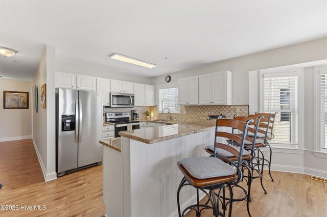 1711 Carolina Beach Avenue N Unit B, Carolina Beach, NC 28428