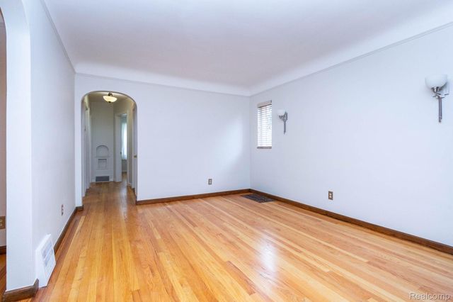 2963 22nd Street, Wyandotte, MI 48192
