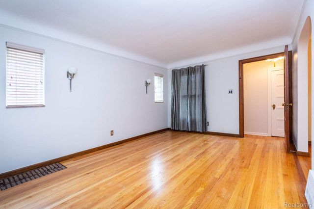 2963 22nd Street, Wyandotte, MI 48192