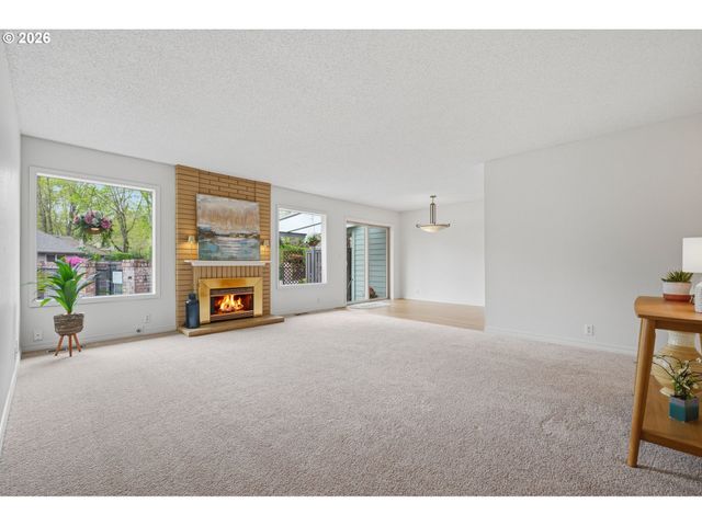 32125 Sw CYPRESS Pt, Wilsonville, OR 97070