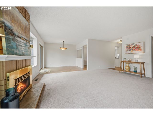 32125 Sw CYPRESS Pt, Wilsonville, OR 97070