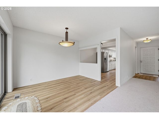 32125 Sw CYPRESS Pt, Wilsonville, OR 97070