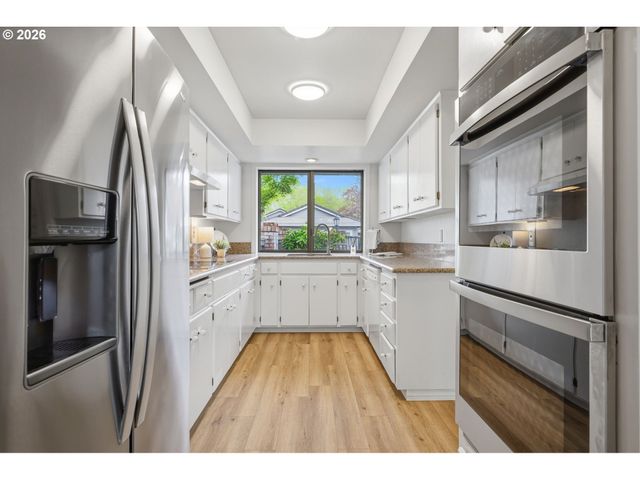 32125 Sw CYPRESS Pt, Wilsonville, OR 97070