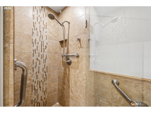 32125 Sw CYPRESS Pt, Wilsonville, OR 97070