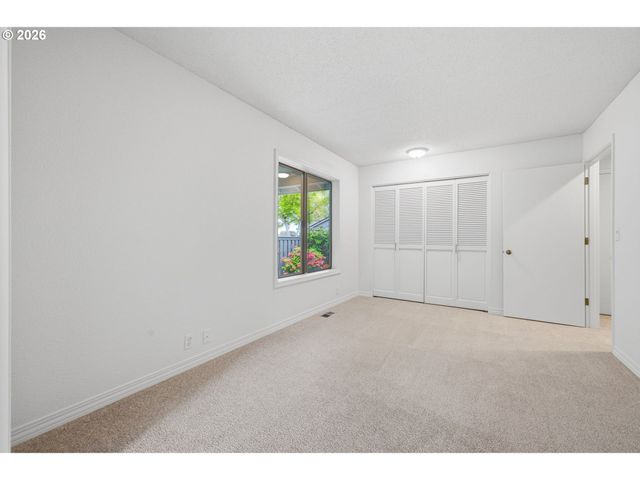 32125 Sw CYPRESS Pt, Wilsonville, OR 97070