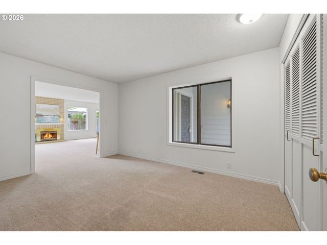 32125 Sw CYPRESS Pt, Wilsonville, OR 97070