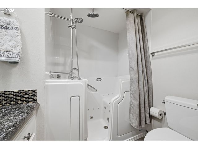 32125 Sw CYPRESS Pt, Wilsonville, OR 97070