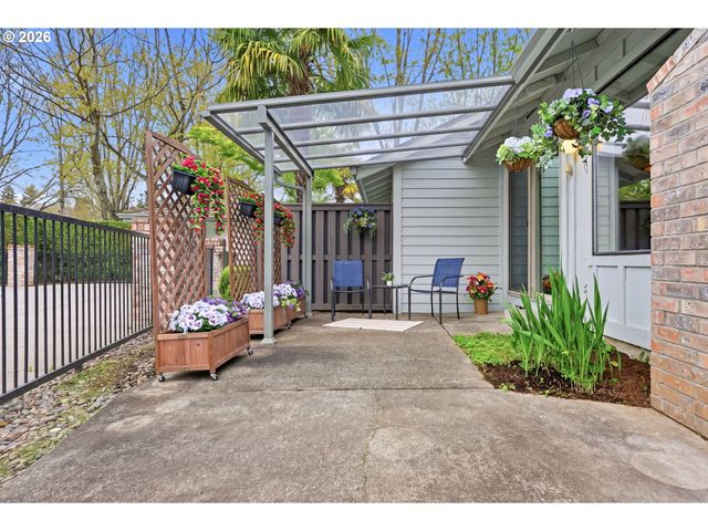 32125 Sw CYPRESS Pt, Wilsonville, OR 97070