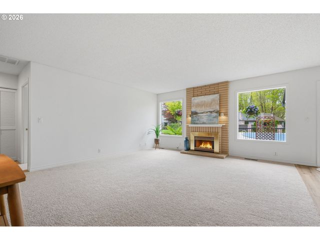 32125 Sw CYPRESS Pt, Wilsonville, OR 97070