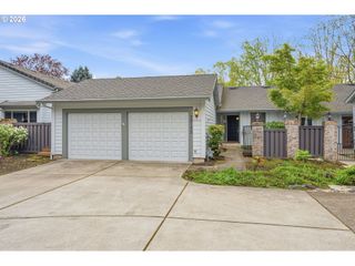 32125 Sw CYPRESS Pt, Wilsonville, OR 97070