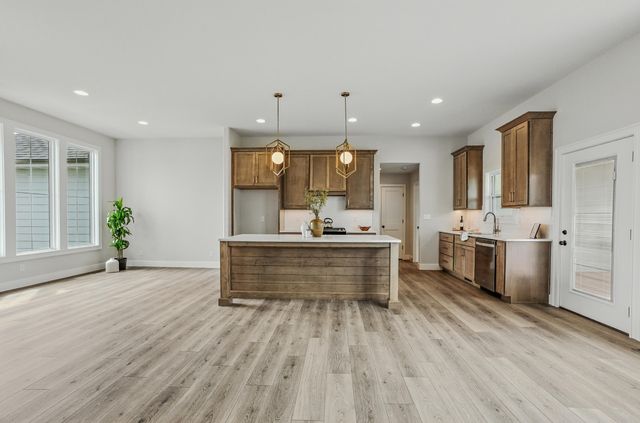 4725 STAYTON FERRY CIRCLE, Columbia, MO 65201