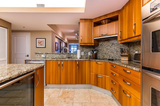 2051 SE 3rd Street 101, Deerfield Beach, FL 33441