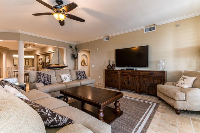 2051 SE 3rd Street 101, Deerfield Beach, FL 33441