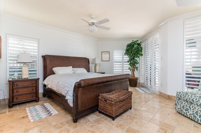 2051 SE 3rd Street 101, Deerfield Beach, FL 33441