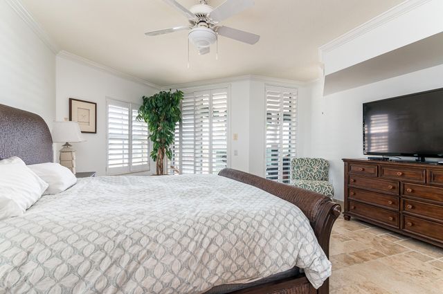 2051 SE 3rd Street 101, Deerfield Beach, FL 33441