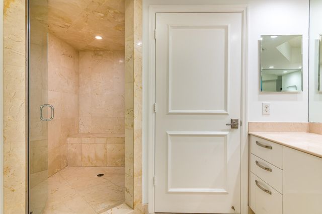 2051 SE 3rd Street 101, Deerfield Beach, FL 33441