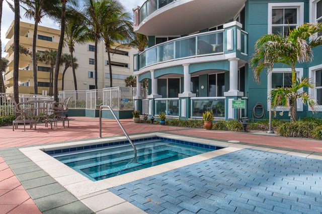 2051 SE 3rd Street 101, Deerfield Beach, FL 33441