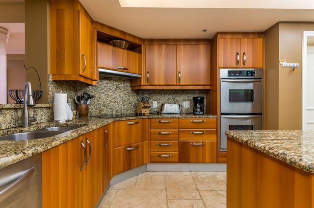 2051 SE 3rd Street 101, Deerfield Beach, FL 33441