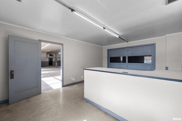 1716 & 1720 STATE Street, Bettendorf, IA 52722