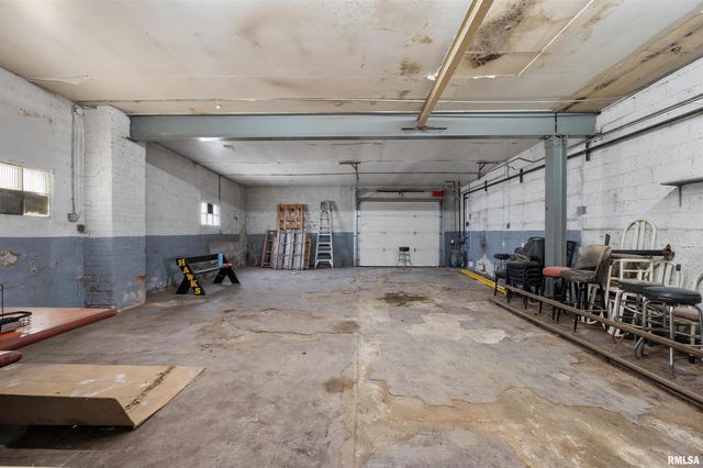 1716 & 1720 STATE Street, Bettendorf, IA 52722