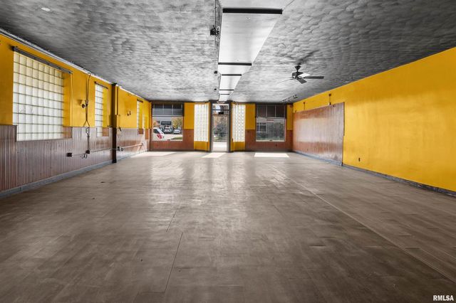 1716 & 1720 STATE Street, Bettendorf, IA 52722