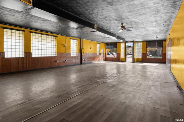 1716 & 1720 STATE Street, Bettendorf, IA 52722