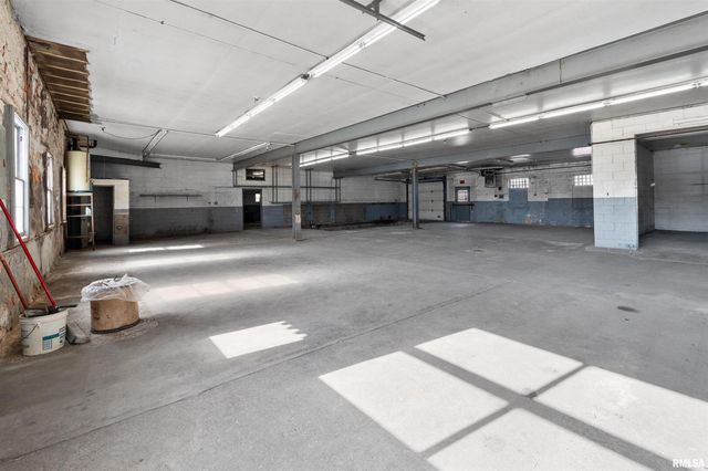 1716 & 1720 STATE Street, Bettendorf, IA 52722